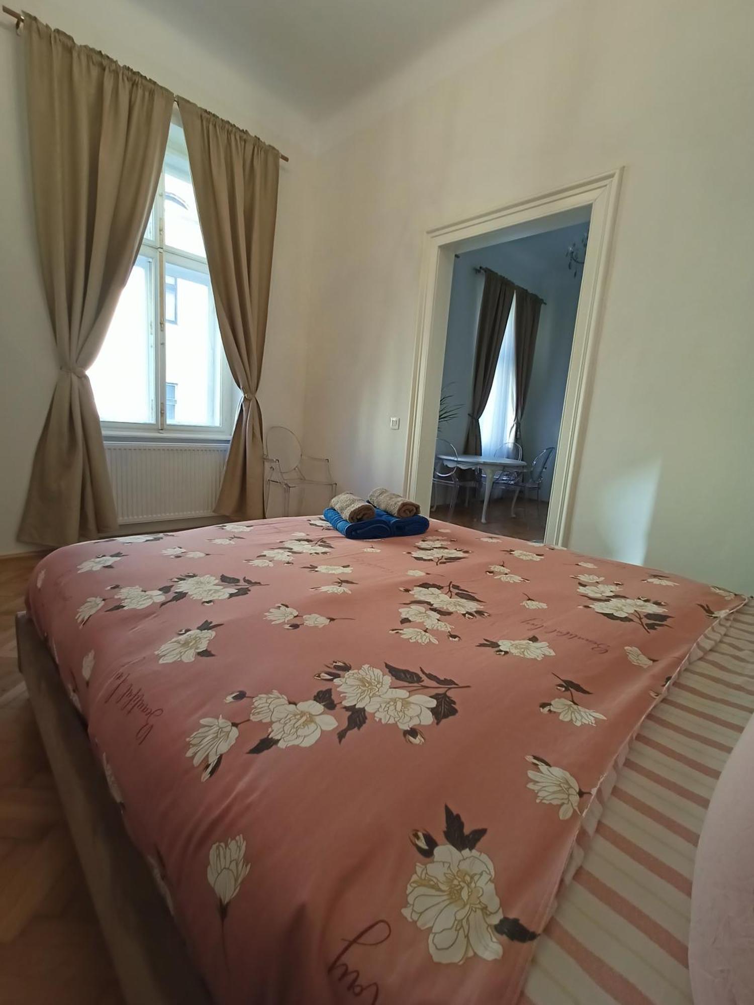 Garden Of Light Apartment Sibiu Exterior foto