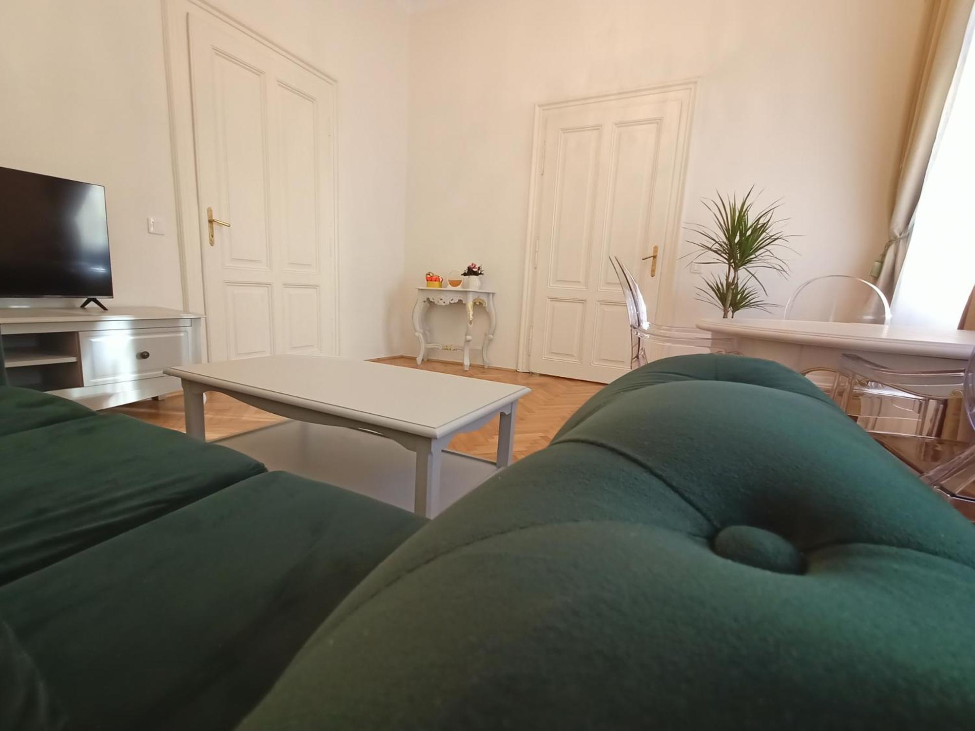Garden Of Light Apartment Sibiu Exterior foto